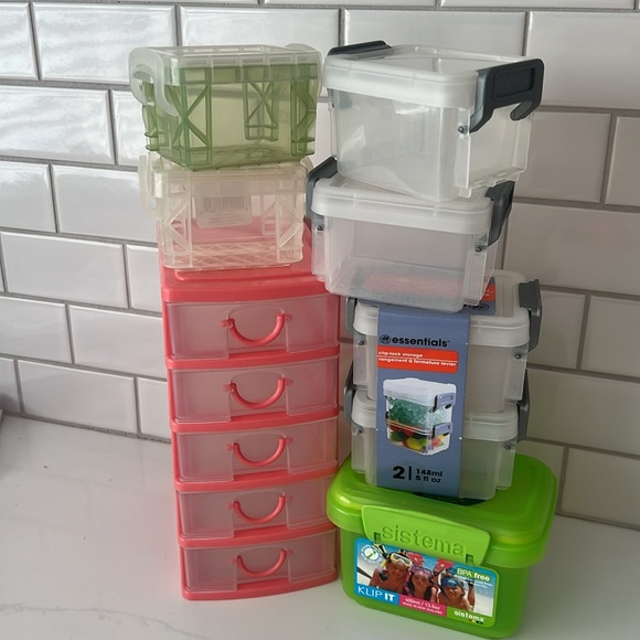 Bundle Mini Plastic Containers! - Picture 12 of 12